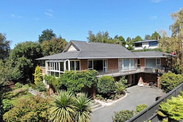 Photo of property in 77 Glenross Street, Glenross, Dunedin, 9011