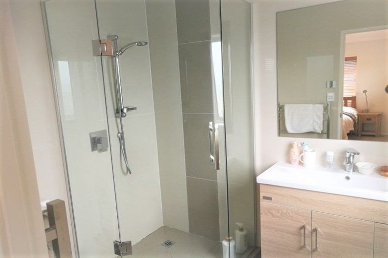 Photo of property in 9 Bottega Close, Flat Bush, Auckland, 2019