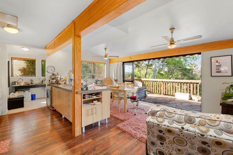 Photo of property in 102b Greenslade Road, Raglan, 3295