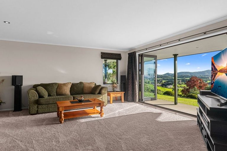 Photo of property in 97 West Ridge Road, Maunu, Whangarei, 0110