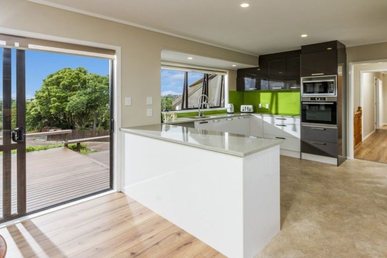 Photo of property in 9 Cairnbrae Court, Northcross, Auckland, 0632