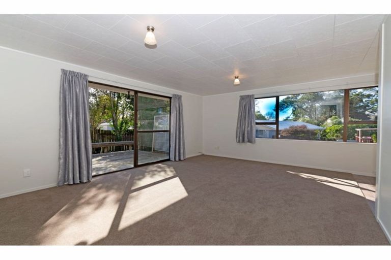 Photo of property in 2/162 Universal Drive, Henderson, Auckland, 0610