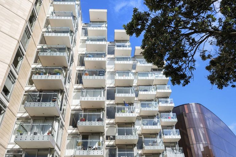 Photo of property in Piermont Apartments, 4c/82 Cable Street, Te Aro, Wellington, 6011