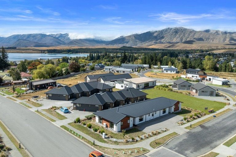 Photo of property in 1 Rodman Lane, Lake Tekapo, 7999