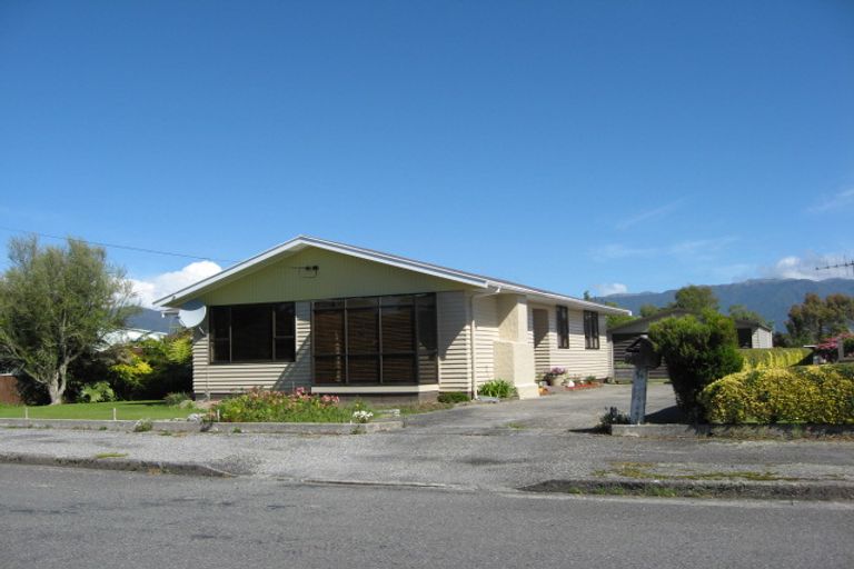 Photo of property in 18 Roebuck Street, Westport, 7825