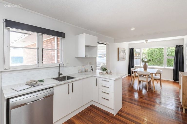 Photo of property in 25 Fenhall Street, Russley, Christchurch, 8042