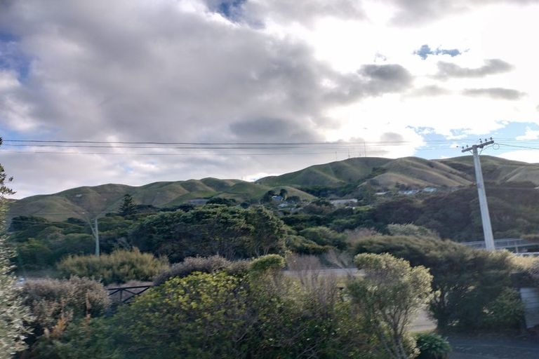 Photo of property in 1 Gray Street, Pukerua Bay, 5026