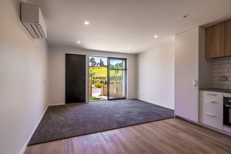 Photo of property in 12 Tuputupu Drive, Kumeu, 0810