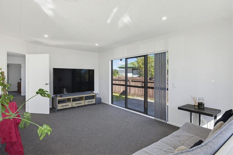 Photo of property in 108 Makarini Street, Paraparaumu, 5032