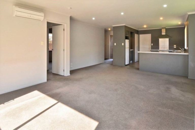 Photo of property in 2/2 Vintners Lane, Woolston, Christchurch, 8023