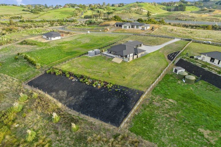 Photo of property in 11 Crickett Lane, Pokeno, 2471