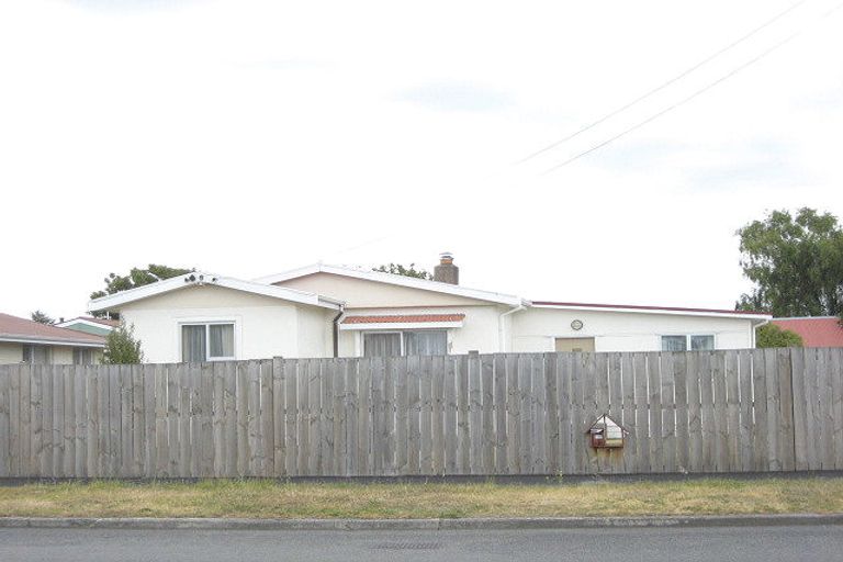 Photo of property in 104 Inwoods Road, Parklands, Christchurch, 8083