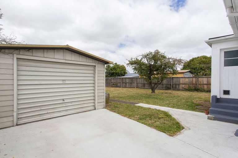 Photo of property in 19 Avro Crescent, Hornby, Christchurch, 8042