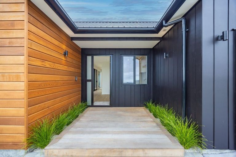 Photo of property in 25 Anehana Place, Stanmore Bay, Whangaparaoa, 0932