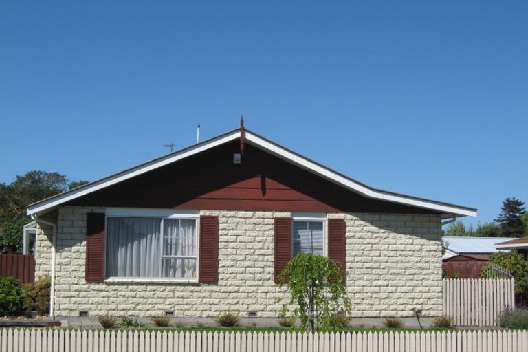 Photo of property in 50 Solomon Avenue, Redwood, Christchurch, 8051