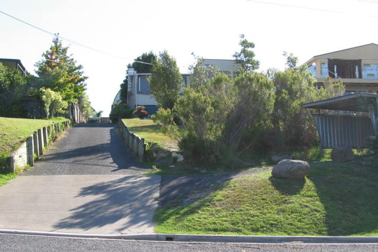 Photo of property in 1/11 Sealy Road, Torbay, Auckland, 0630