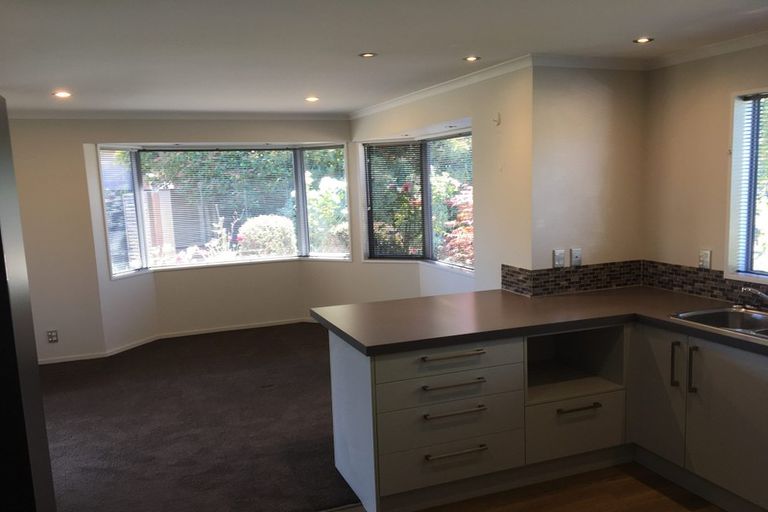 Photo of property in 10 Handley Crescent, Wigram, Christchurch, 8042