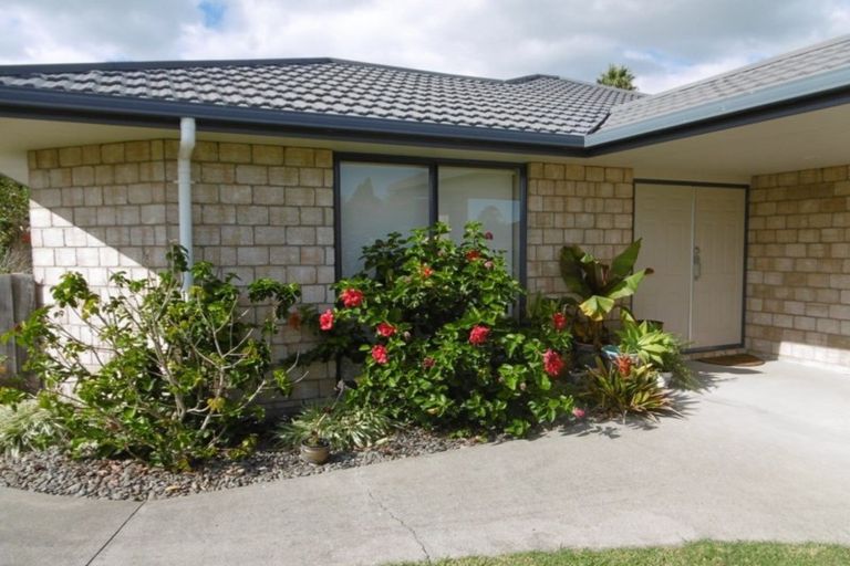 Photo of property in 6 Maddendale Place, Maungakaramea, Whangarei, 0178