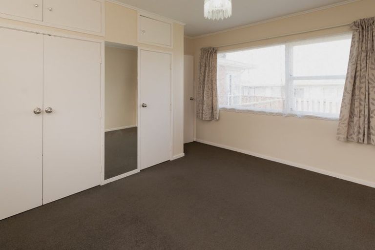 Photo of property in 22 Sycamore Drive, Sunnynook, Auckland, 0620