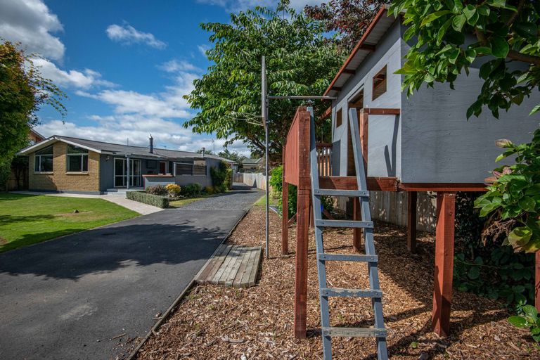 Photo of property in 25 Skerries Street, Outram, 9019