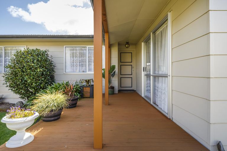 Photo of property in 12 Humphries Place, Awapuni, Palmerston North, 4412