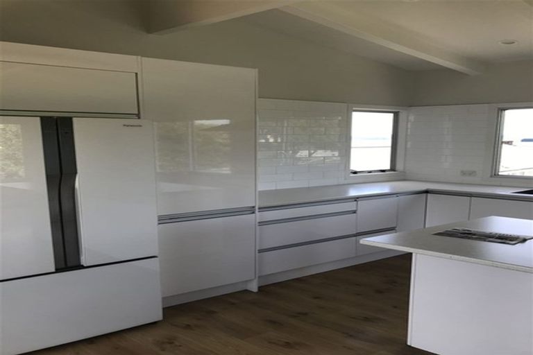 Photo of property in 21 Craig Road, Maraetai, Auckland, 2018