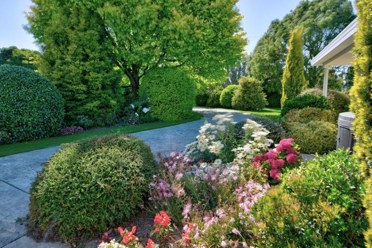 Photo of property in 146 Seaward Road, Edendale, 9825