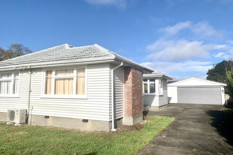 Photo of property in 147 Langdons Road, Northcote, Christchurch, 8052