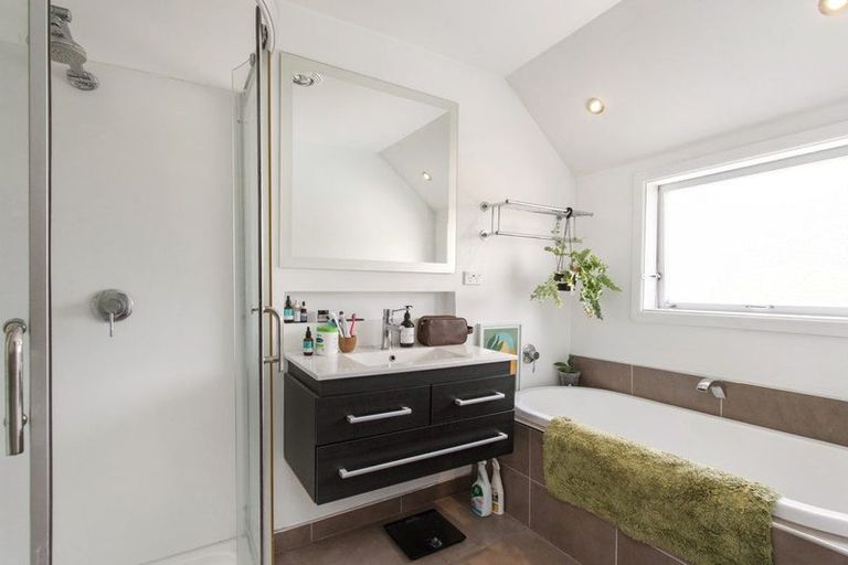 Photo of property in 8 Bradshaw Terrace, Riccarton, Christchurch, 8011