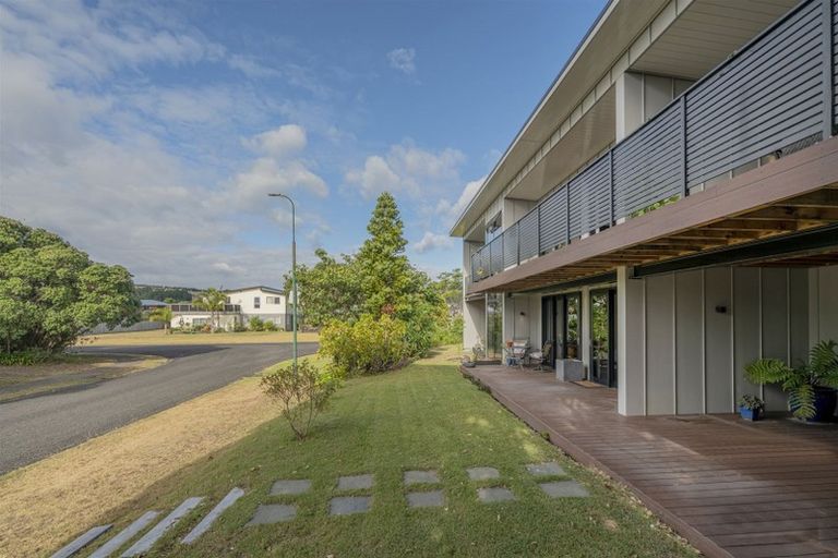 Photo of property in 9 Oyster Drive, Cooks Beach, Whitianga, 3591