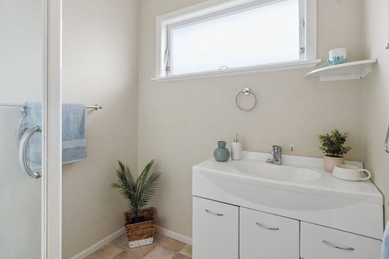 Photo of property in 634 Queen Street East, Levin, 5510