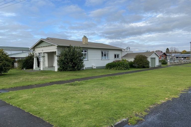 Photo of property in 3 High Street West, Waitara, 4320