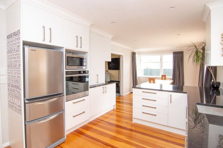 Photo of property in 100 Slacks Road, Awapuni, Palmerston North, 4412