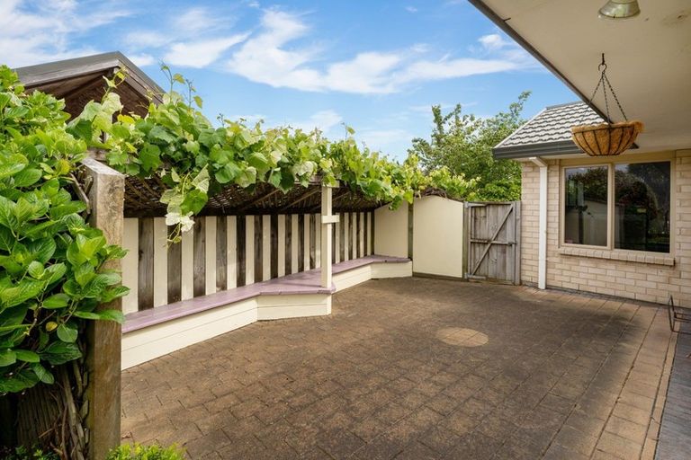 Photo of property in 24 Harry Shaw Way, Raumati South, Paraparaumu, 5032