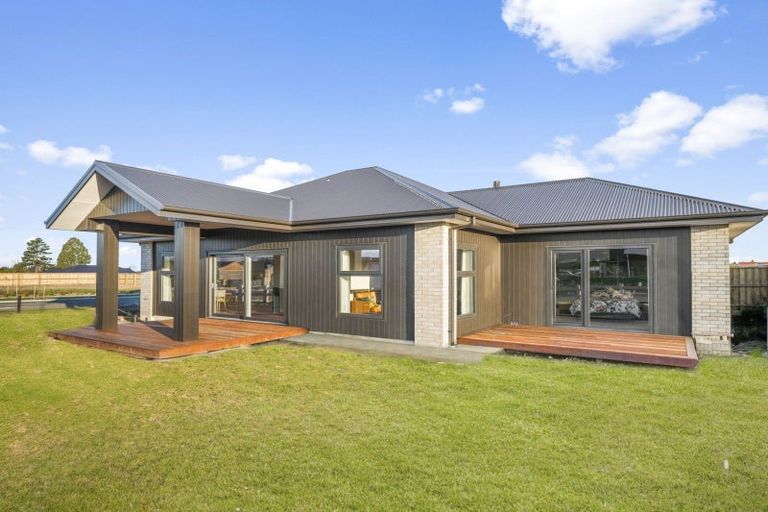 Photo of property in 2 Benn Street, Amberley, 7481