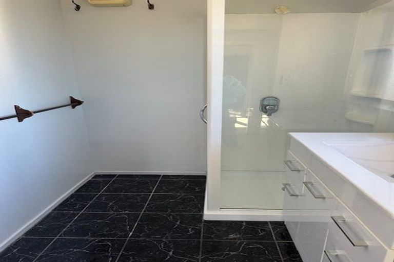 Photo of property in 69 Te Moana Road, Waikanae Beach, Waikanae, 5036