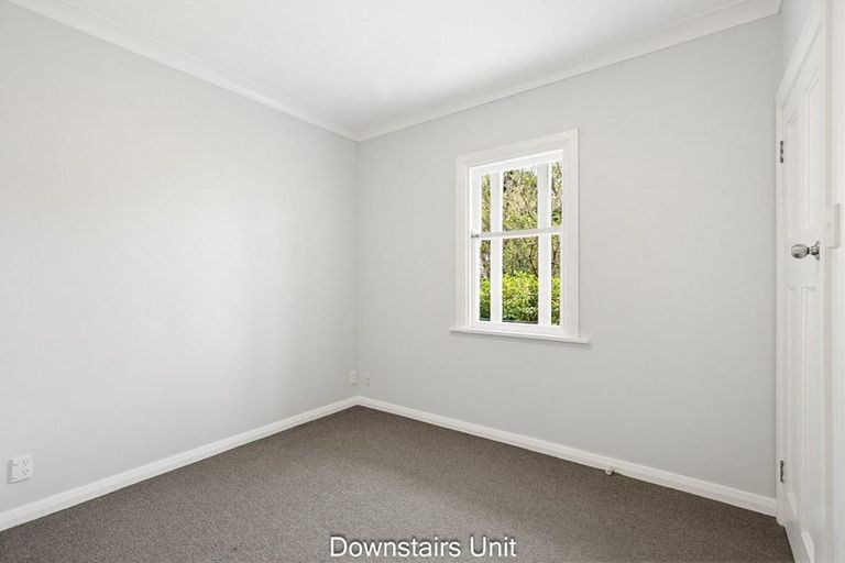 Photo of property in 5 Governor Road, Northland, Wellington, 6012