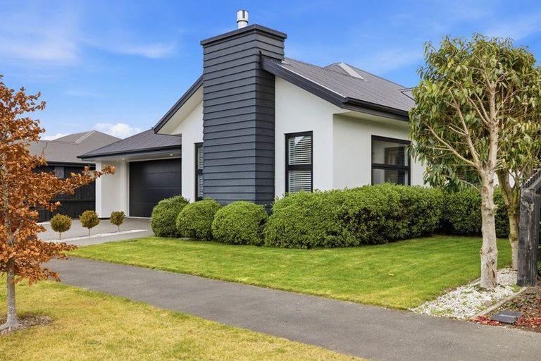 Photo of property in 28 Karere Avenue, Marshland, Christchurch, 8083