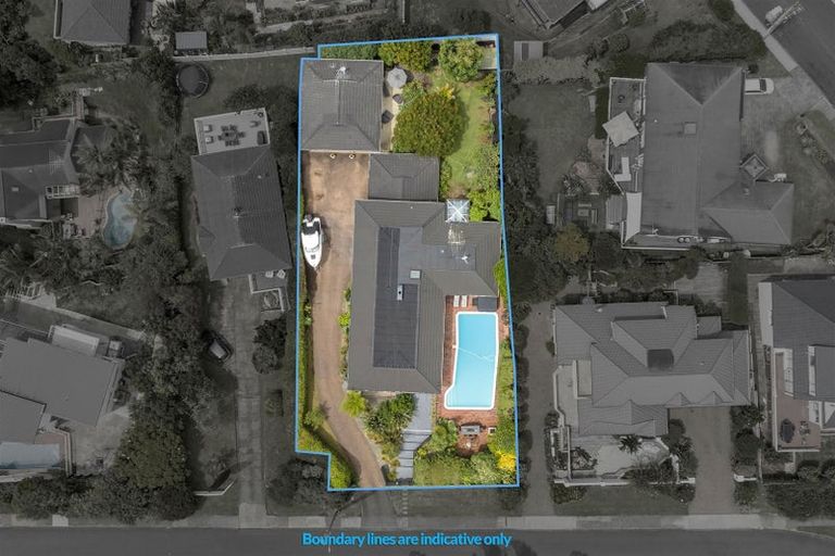 Photo of property in 3 Page Point, Mellons Bay, Auckland, 2014