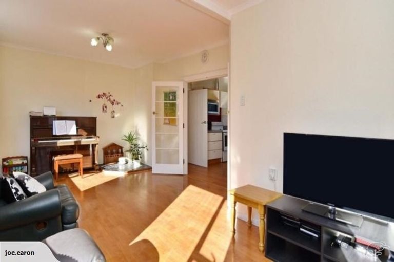 Photo of property in 213 Main North Road, Redwood, Christchurch, 8051