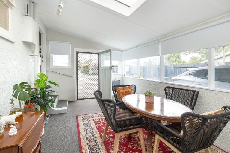 Photo of property in 2 Wood Street, Greytown, 5712