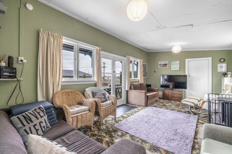 Photo of property in 16 Walker Street, Riverton/aparima, Riverton, 9822