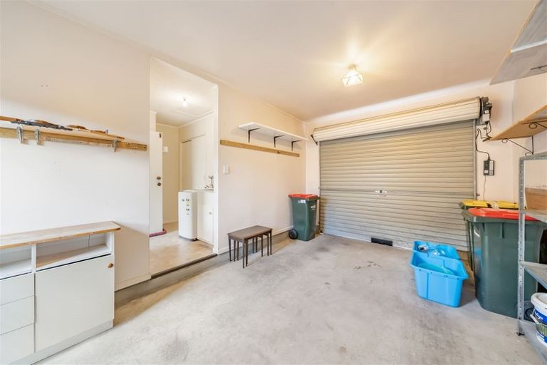 Photo of property in 2/60 Garden Road, Avalon, Lower Hutt, 5011