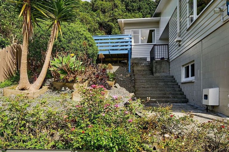 Photo of property in 68 Acacia Avenue, Maungaraki, Lower Hutt, 5010