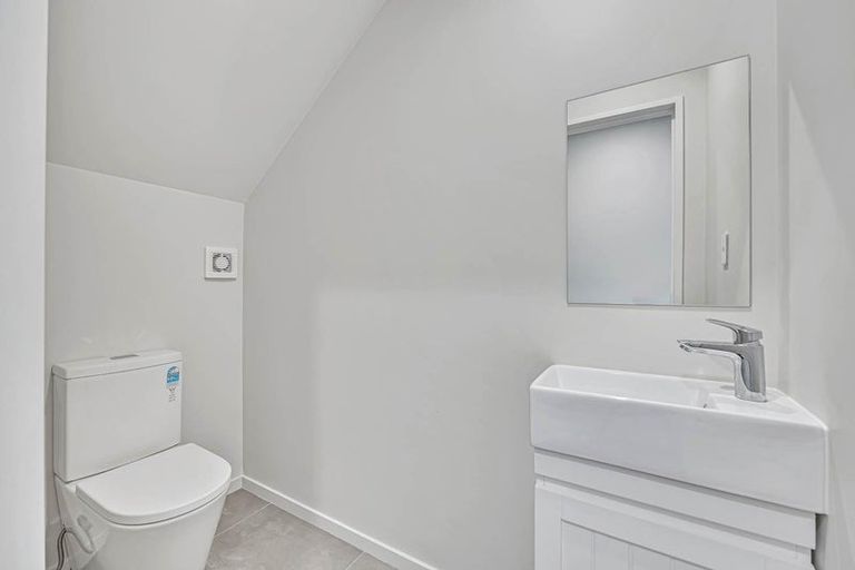 Photo of property in 29d Rotoiti Avenue, Pakuranga Heights, Auckland, 2010