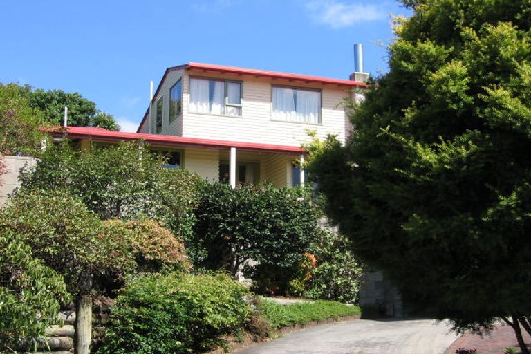 Photo of property in 18 Lingham Crescent, Torbay, Auckland, 0630