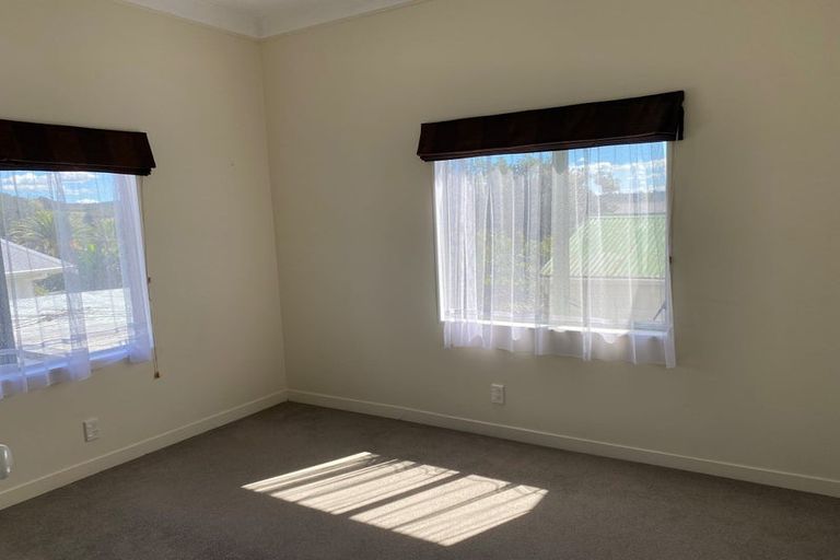 Photo of property in 10 Yorke Road, Haruru, 0204