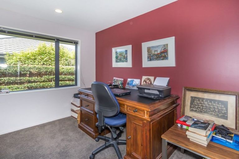 Photo of property in 12 Parkside Crescent, Northwood, Christchurch, 8051