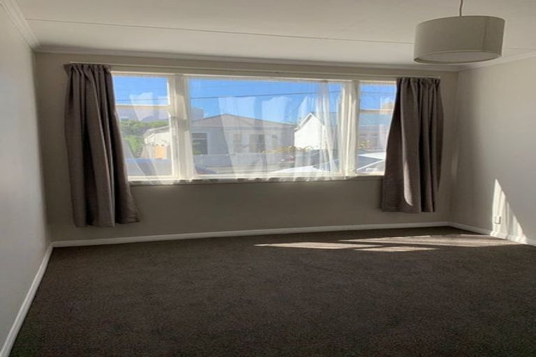 Photo of property in 16 Normanby Street, Newtown, Wellington, 6021