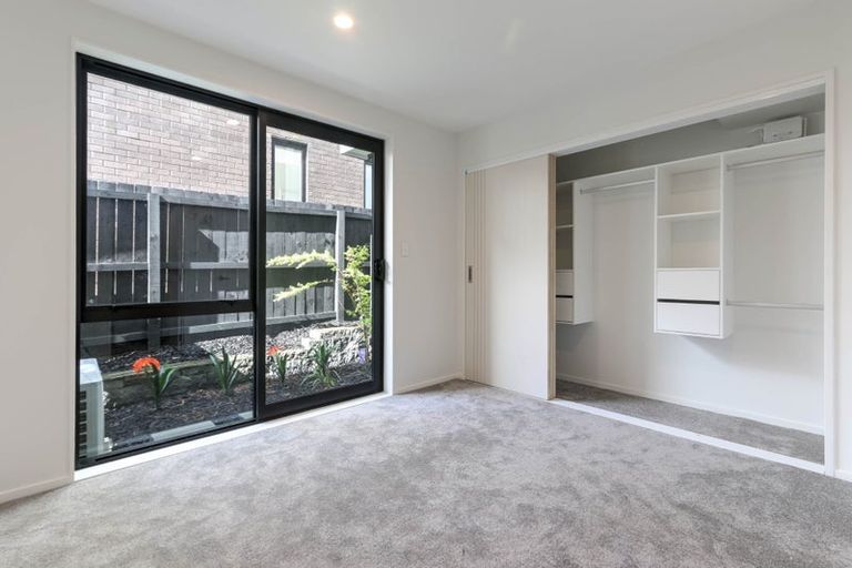 Photo of property in 2/32a Westgate Drive, Massey, Auckland, 0614
